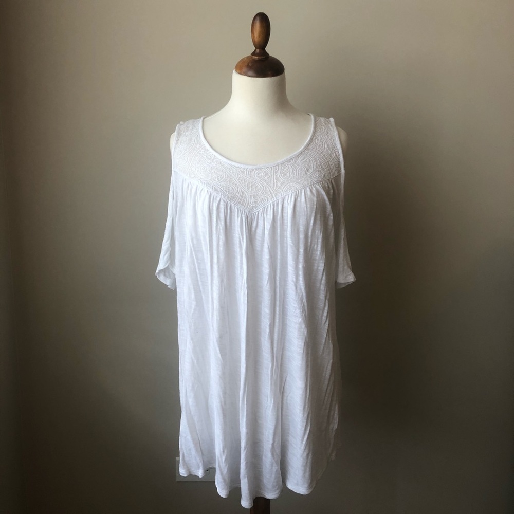 ANA Cold Shoulder Top